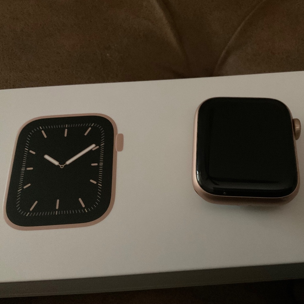 Apple Watch 5 40mm, GPS & Cellular